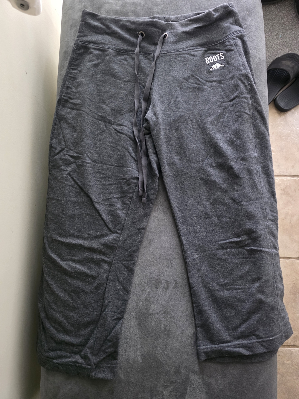 Roots Women's Charcoal Gray Capris with Drawstring Waist